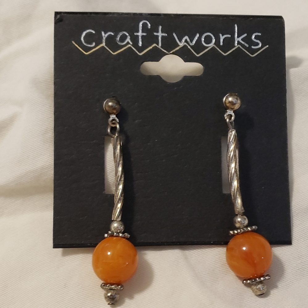 Linear drop earrings - Picture 2 of 4
